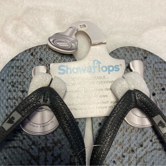 Showaflops Sandals Tire Track Water Flip Flop Shoes Size 7 8 - Picture 6 of 10